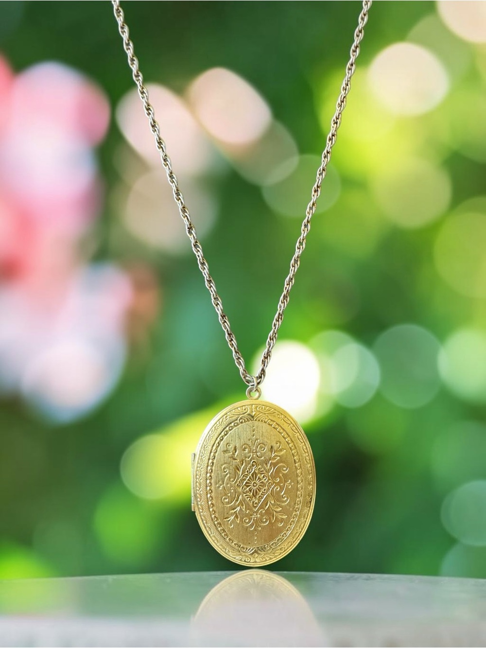 Vintage Crown Trifari Engraved Locket Necklace - Classic Women Jewelry